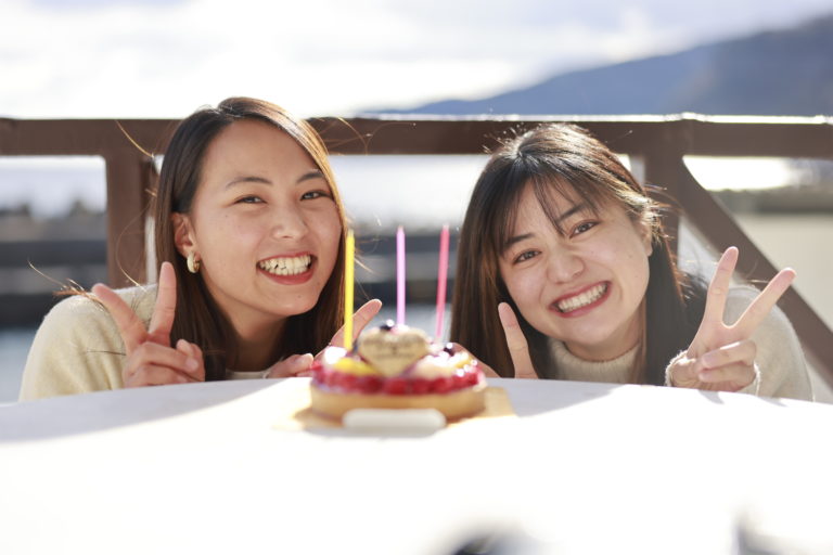 前日翌日が誕生日のお二人